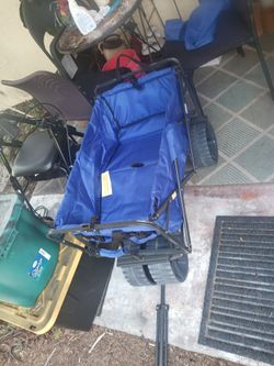 LIKE BRAND NEW FOLDING CART W.COVER USE BEACH TRAVEL PARK ETC 30 FIRM LOOK MY POST ALOT ITEMS