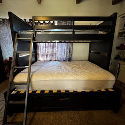 $500 2 Bed Bunk Bed ( Ready For Pick Up)