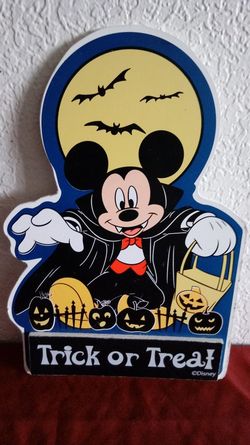 Disney. Wooden plaques.