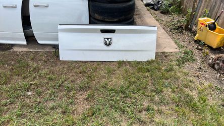 2015 Dodge ram tail gate