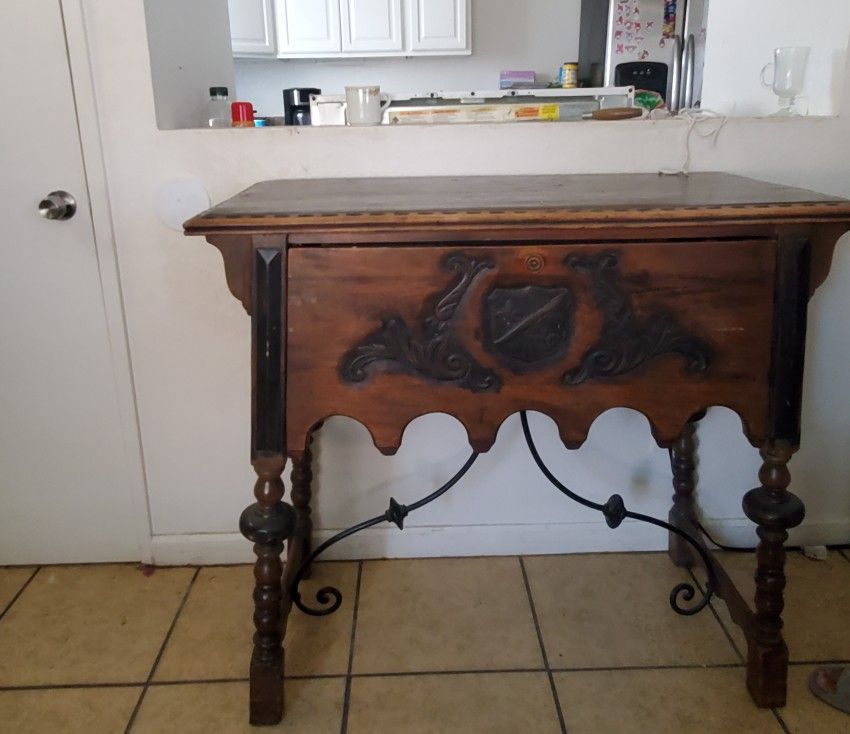 Antique Spanish revival Desk Obo