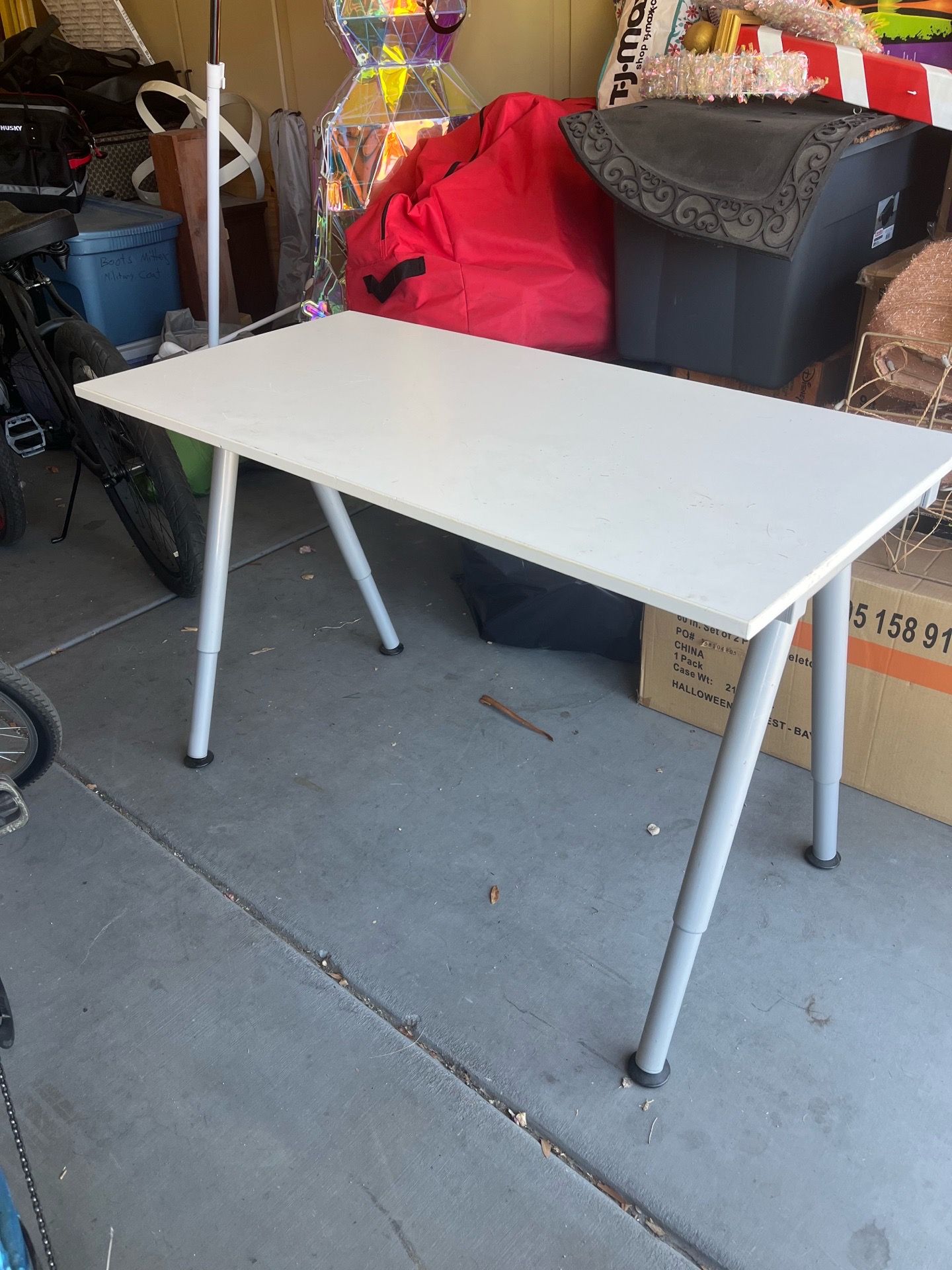 Adjustable Table