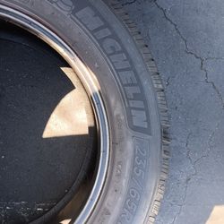 2 Llantas 235 65 R17 Michelin X Lt 