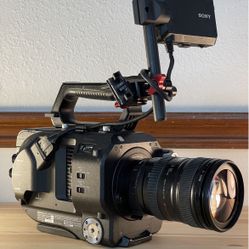 Sony FS7 With Lens