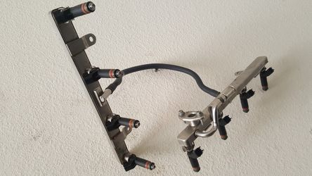 05 10 mustang 4.6 fuel rail w injectors