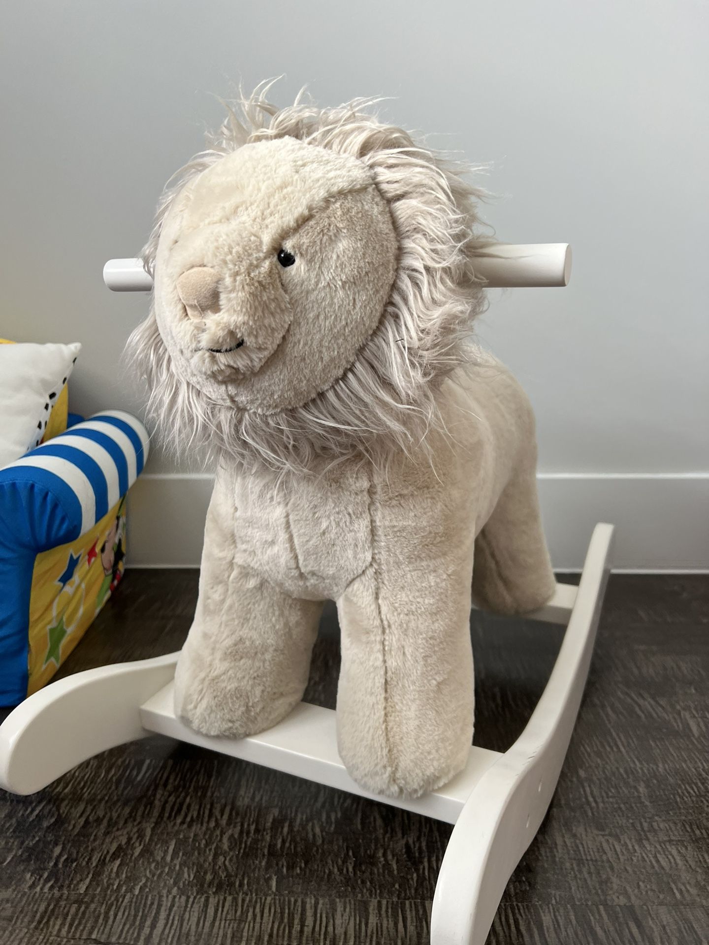 Pottery barn lion discount rocker