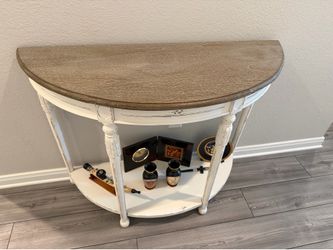 Entry way table