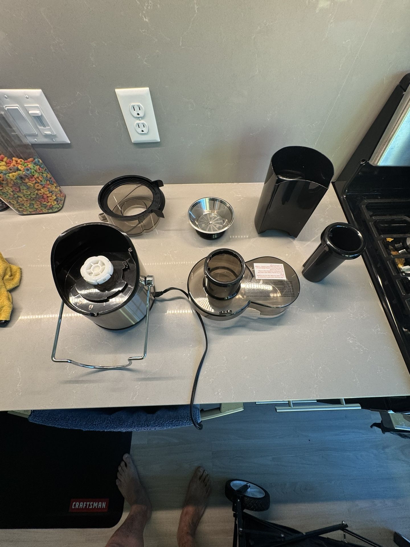 AICook Juicer. Used Twice.