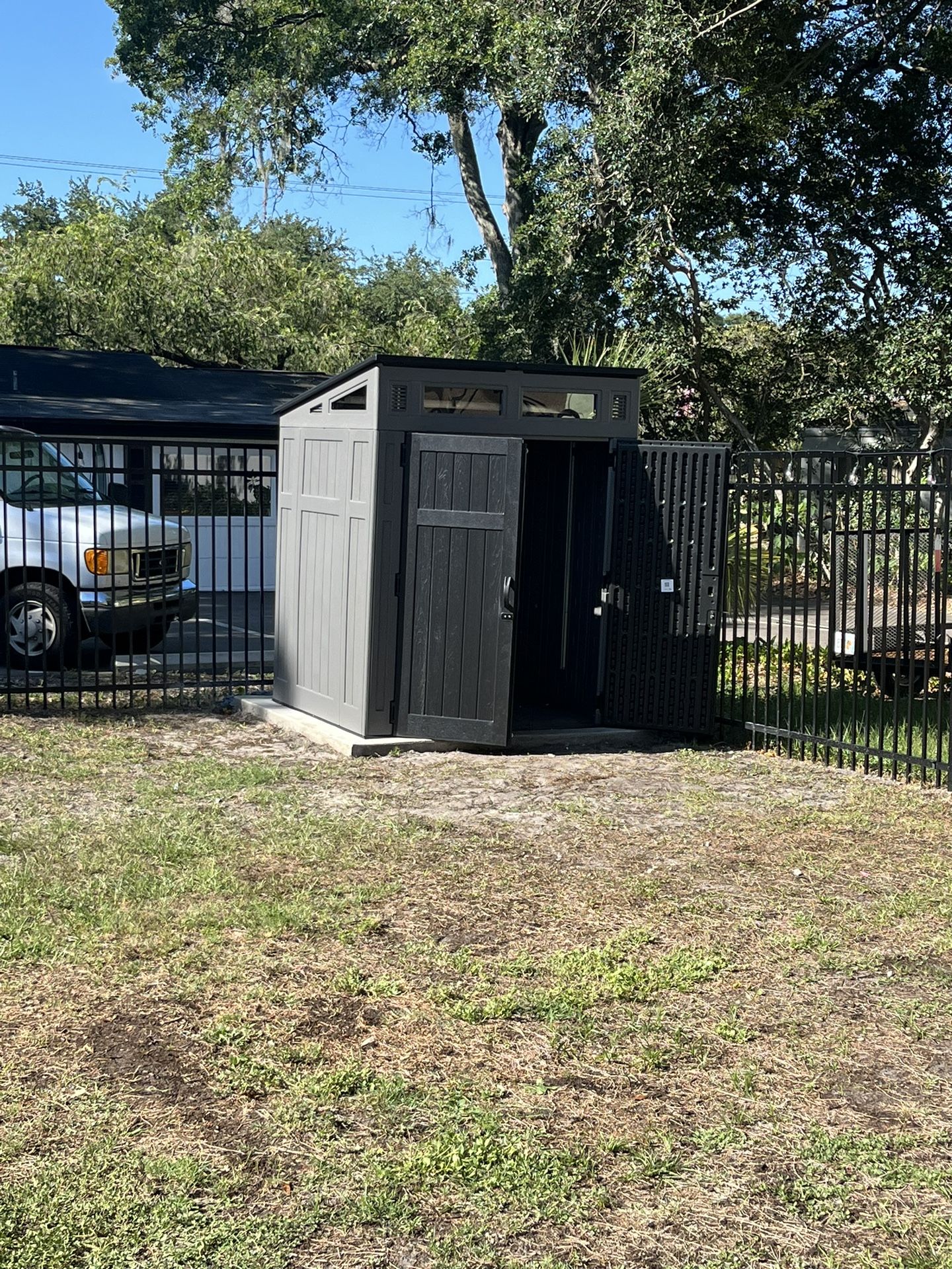 Suncast 6-ft x 5-ft Resin Shed Lean-to Resin Storage Shed