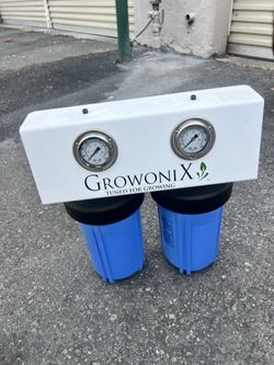 GrowoniX Lil’ Boss (or Lil Boss) Water Filtration System / Dechlorinator.