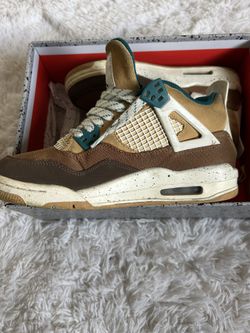 Air Jordan 4 RETRO Size 6