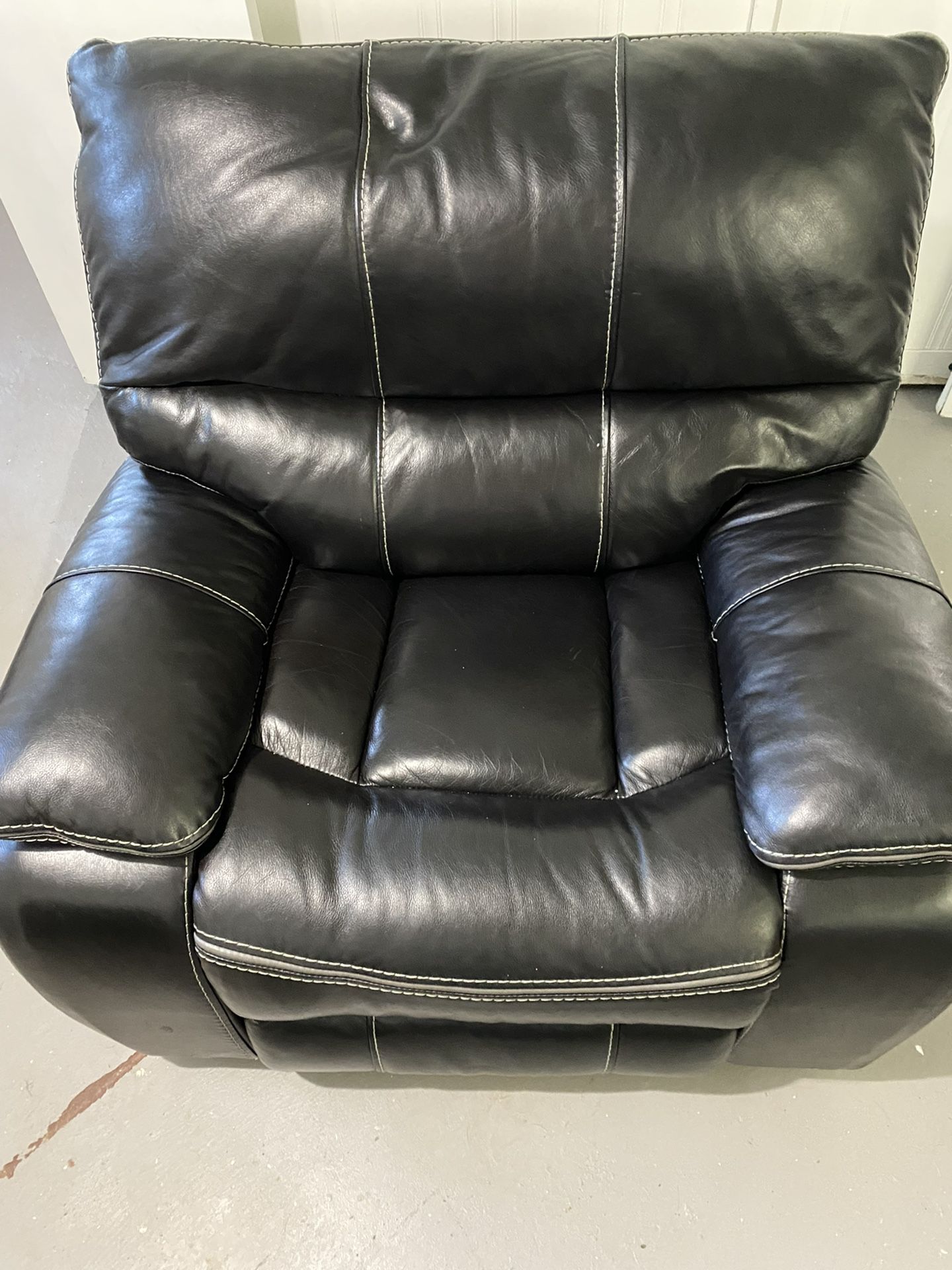 TOP GRAIN LEATHER RECLINER ( American Made )