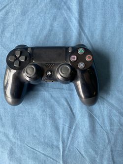 PS4 controller