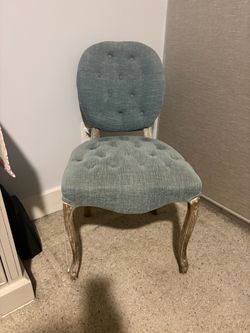 Tufted Accent Chair with Cabriole Legs