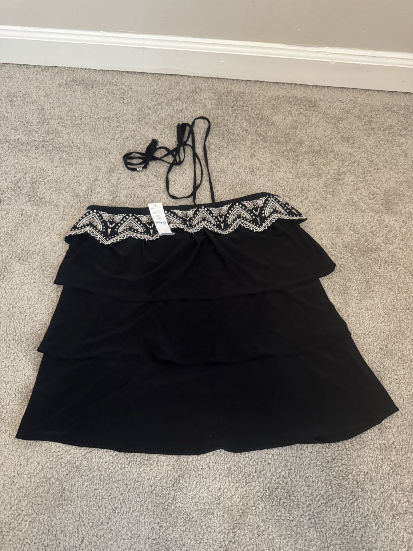 White House Black Market black embellishment halter top Size L