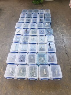 Storage containers with lids - see details below