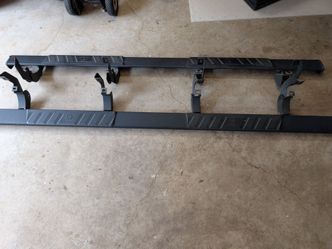 Chevy Silverado Tonneau cover and Running Boards (2019-2026)