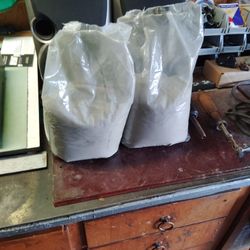 ,2 Gallon Bags Natural Grey #9 Prism Grout 