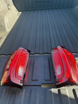 2019-2023 GMC Sierra Tail lights Perfect Condition