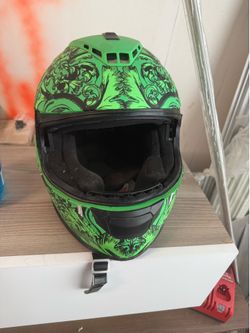 Motorcycle helmet