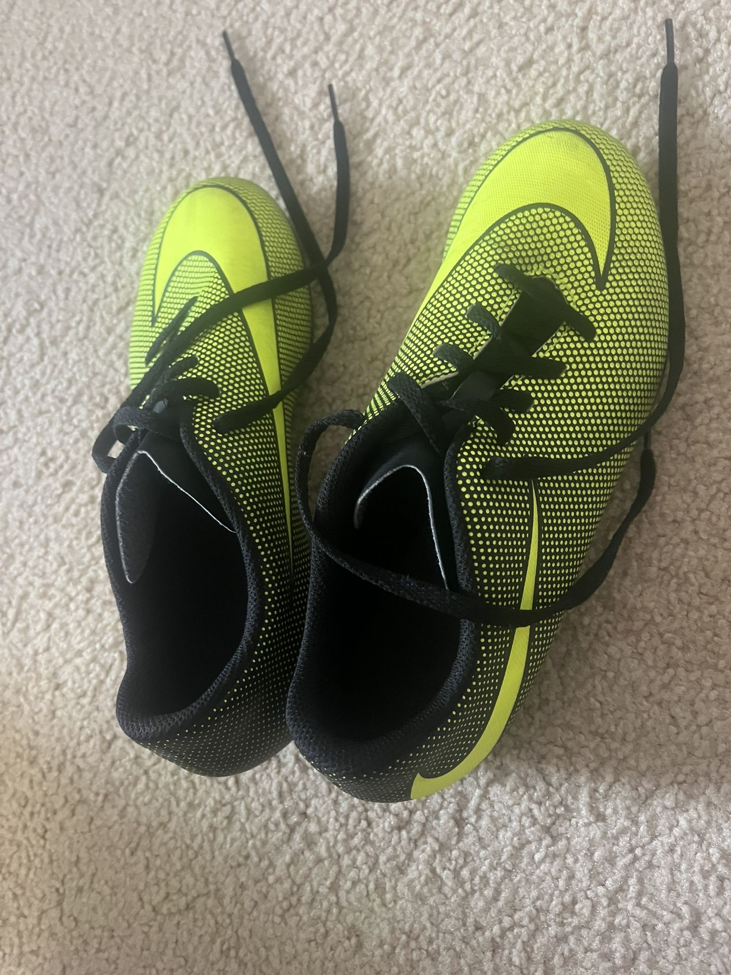 Nike Indoor Soccer Cleats Size 5.5Y