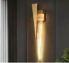 24.4 in. H 1-Light Gold LED Tiered Triangle Wall Sconce with Water Wave Textured Acrylic Brass Square Metal Backplate    retail price $259 LNC Model #