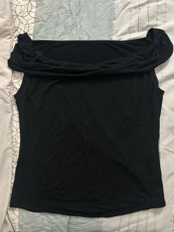 Black Versatile Off the Shoulder Top (S/M)