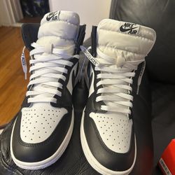 Nike Air Jordan 1 Retro High ‘85 Sz 10 Excellent Condition !