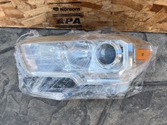 2022 toyota tacoma headlight Fits any tacoma 2016 to 2023