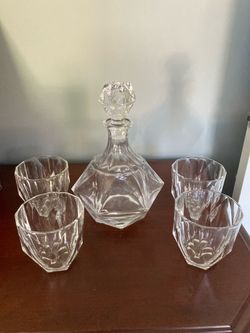 Glass Decanter Set with 4 Glasses