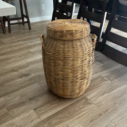 Basket With Lid 