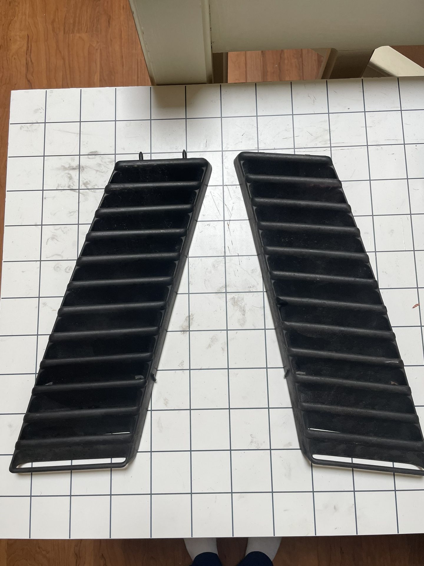 Volkswagen Vanagon Rear Quarter Air Vents