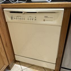 GE Triton Dishwasher