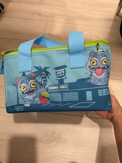 Trader Joe’s Mini Insulated Bag Kpop Demon Hunter 