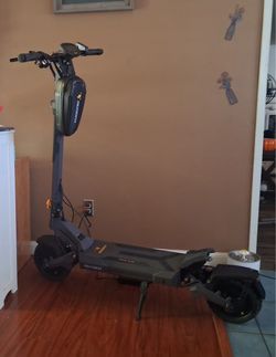 Ausom GTC Pro Electric Scooter