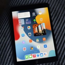 Ipad (9th Generation) & Apple Pen & Keyboard Case