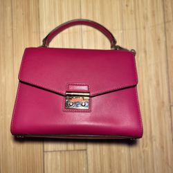 Hot Pink Micheal Kors Purse 