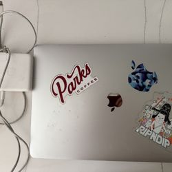 MacBook Pro 15-inch (2018) – i7, 16GB RAM, 512GB SSD – Screen Broken, Works with External Monitor