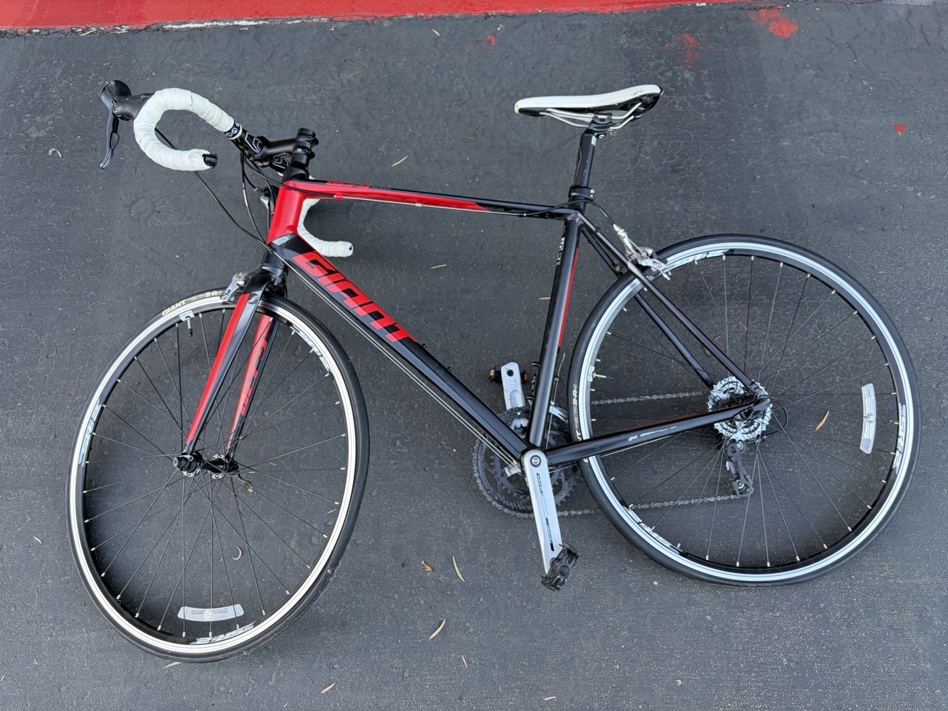 Giant 5 Road Bike