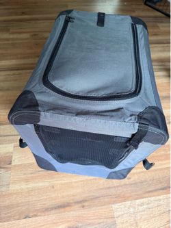 Fold and go style soft sided crate