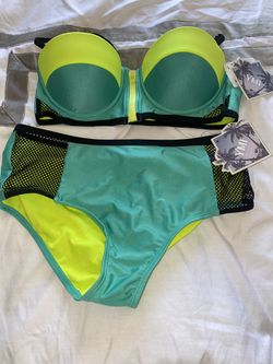 (NWT) Two Piece Bikini / Size L