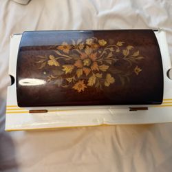 Music/Jewelry Box