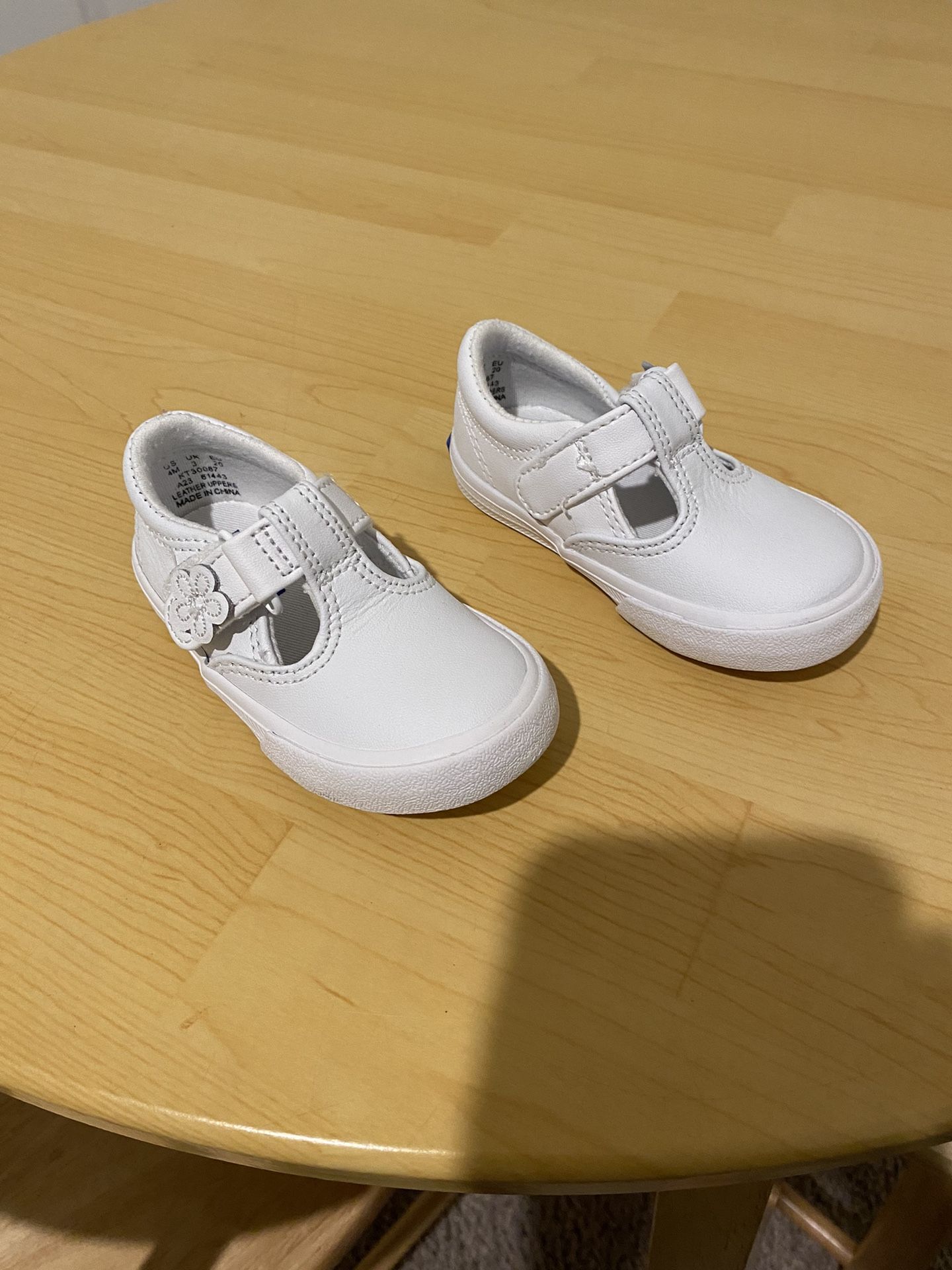 Keds Baby Girl Shoes Size 4t for Sale in Lodi, CA OfferUp