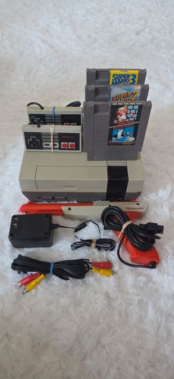 Original Nintendo NES Console Bundle - Mario 1, 2, 3 & Zapper Gun (Read Description)(Hablo Español)