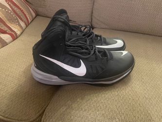 Brand new men’s Nike Basketball Shoes size 11.5
