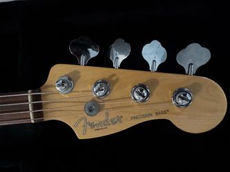 Bass guitar