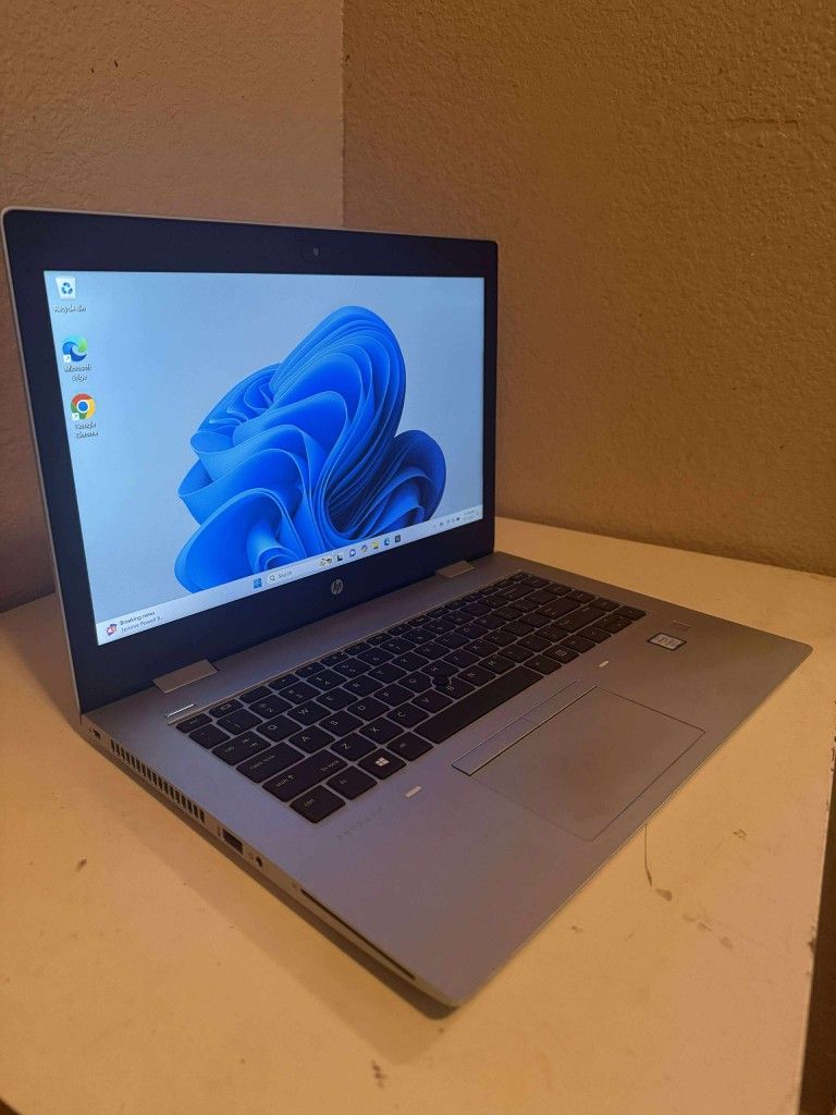 Excelente Laptop Marca HP De 14 Pulgadas Procesador i5 Con Programas 
