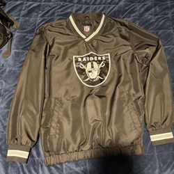 Raiders Windbreaker, Black and White, Size small in men