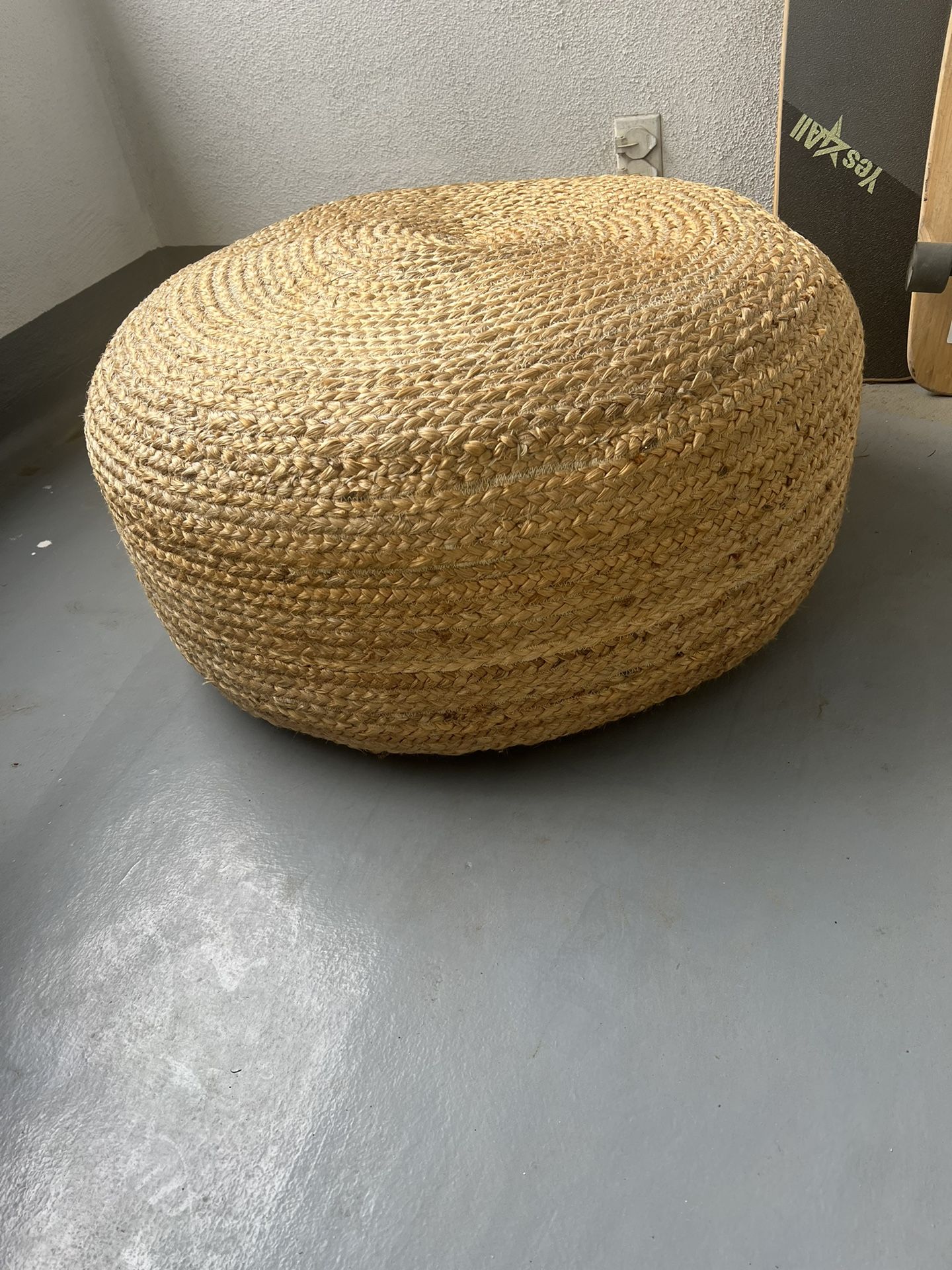 Large Jute pouf