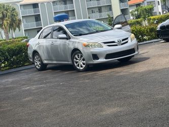 Toyota Corolla  2011